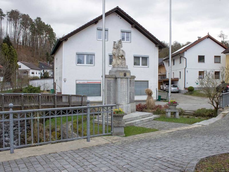 Kriegerdenkmal in Sandbach, Vilshofen